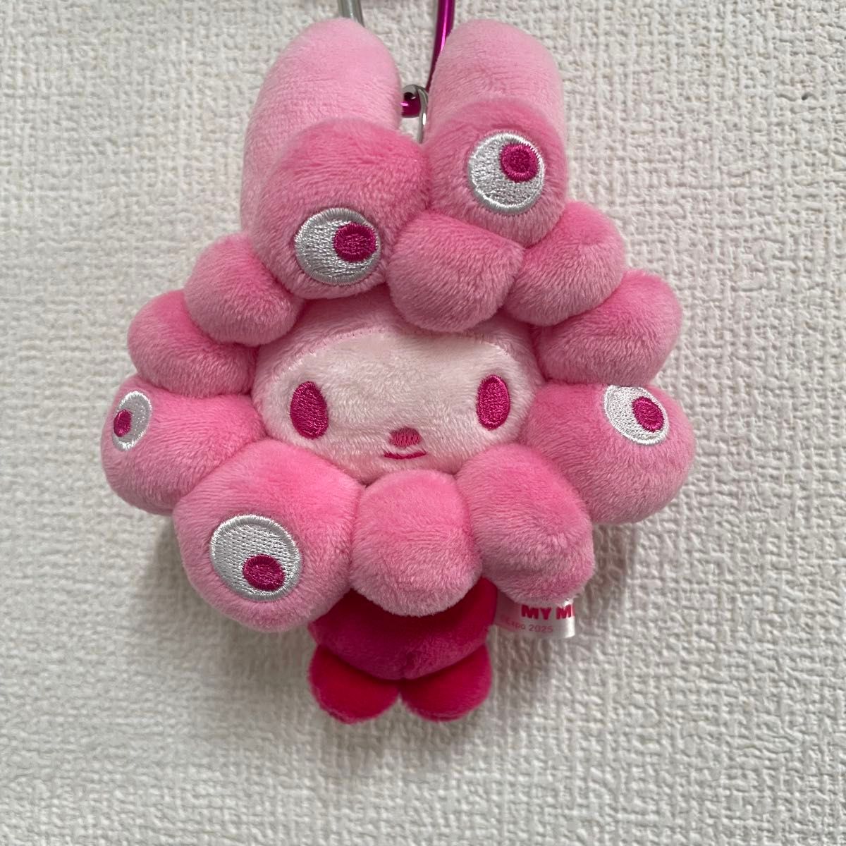 推しカラー ミャクミャク サンリオ マイメロ カラビナ BC｜Yahoo