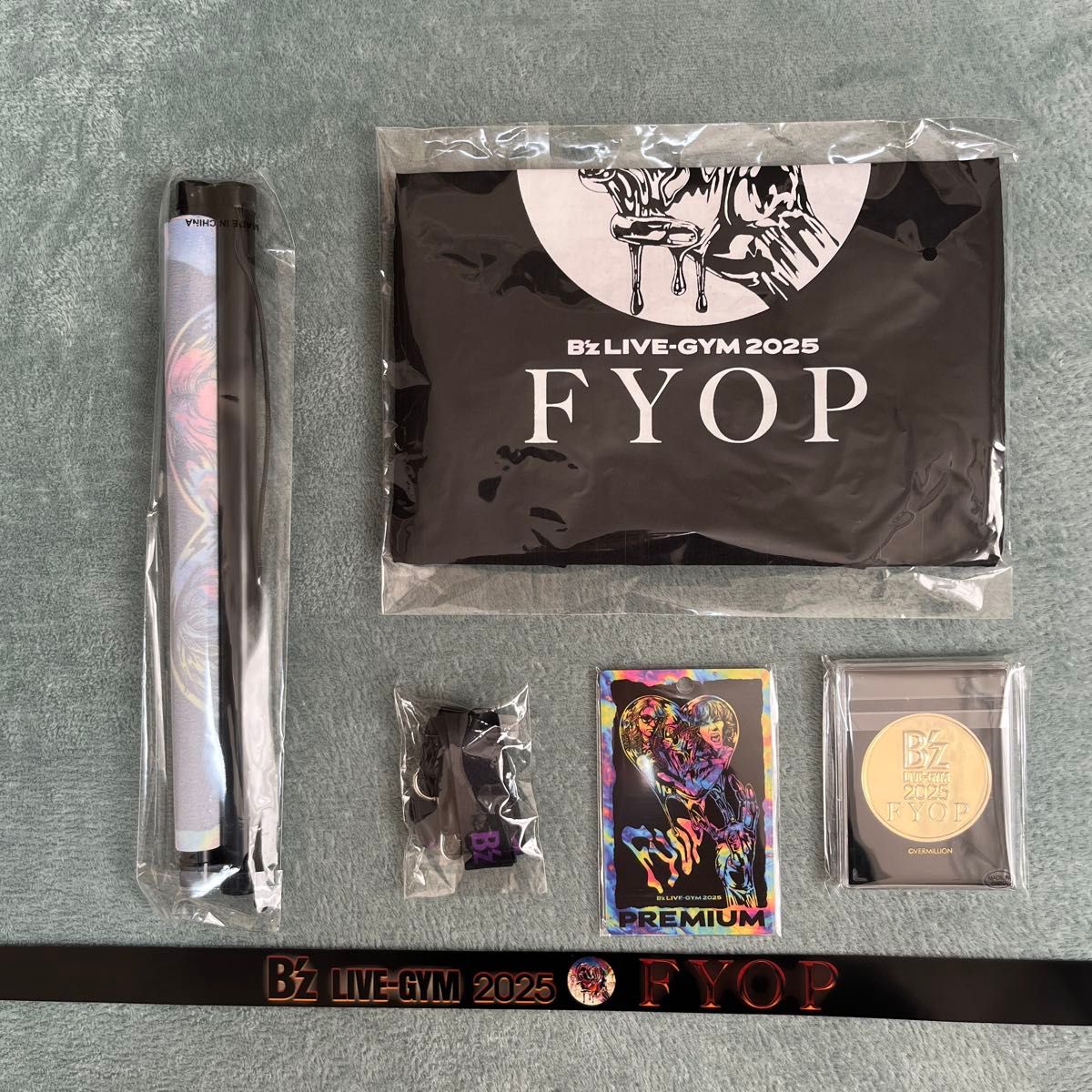 B'z LIVE-GYM2025 FYOP プレミアム席 グッズ 記念品 銀テおまけ付き