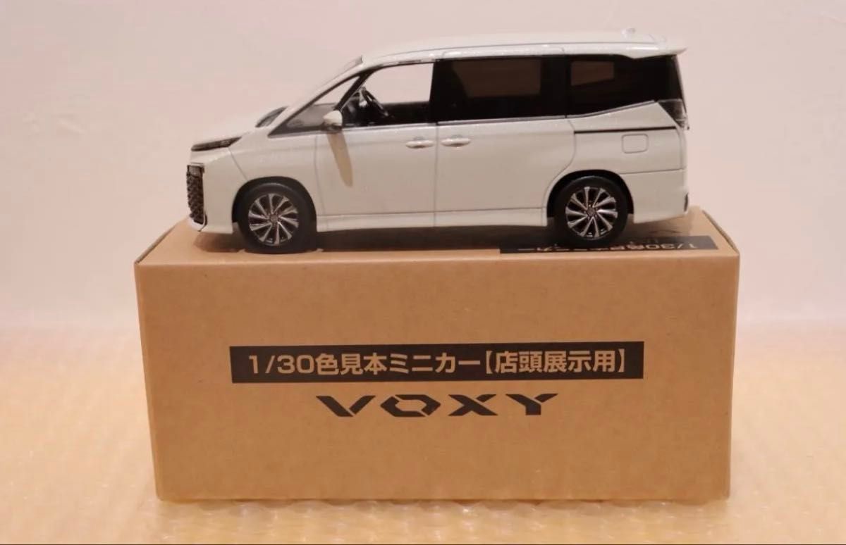 ヴォクシー voxy 90系 カラーサンプルミニカー 非売品 070 ホワイト