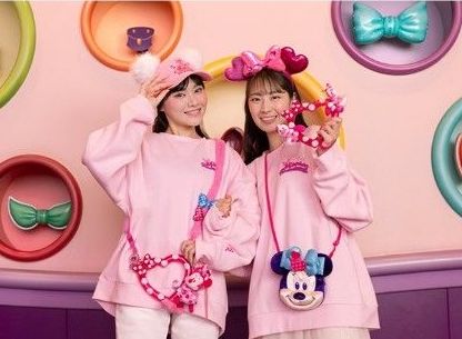 ミニーのファンダーランド スマートフォンアクセサリーストラップ付き