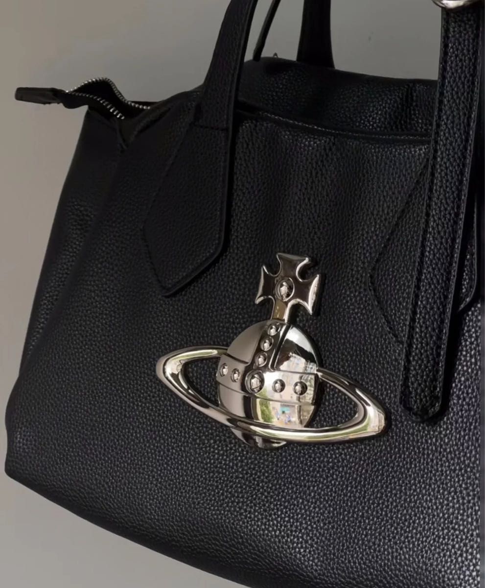 Vivienne Westwood ヴィヴィアンウエストウッド ビッグオーブ ヤスミン
