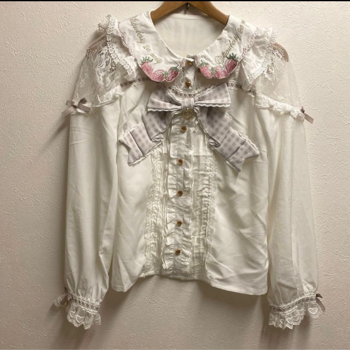 LIZLISA リズリサ ストロベリー刺繍ブラウス ピンク｜Yahoo!フリマ（旧