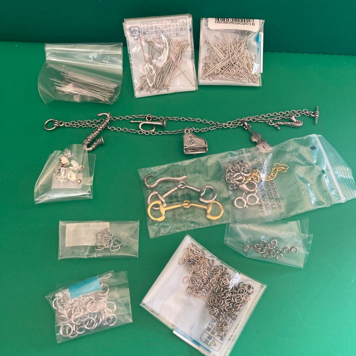 アクセサリーパーツ まとめ売り ハンドメイド 材料 金具 チャーム