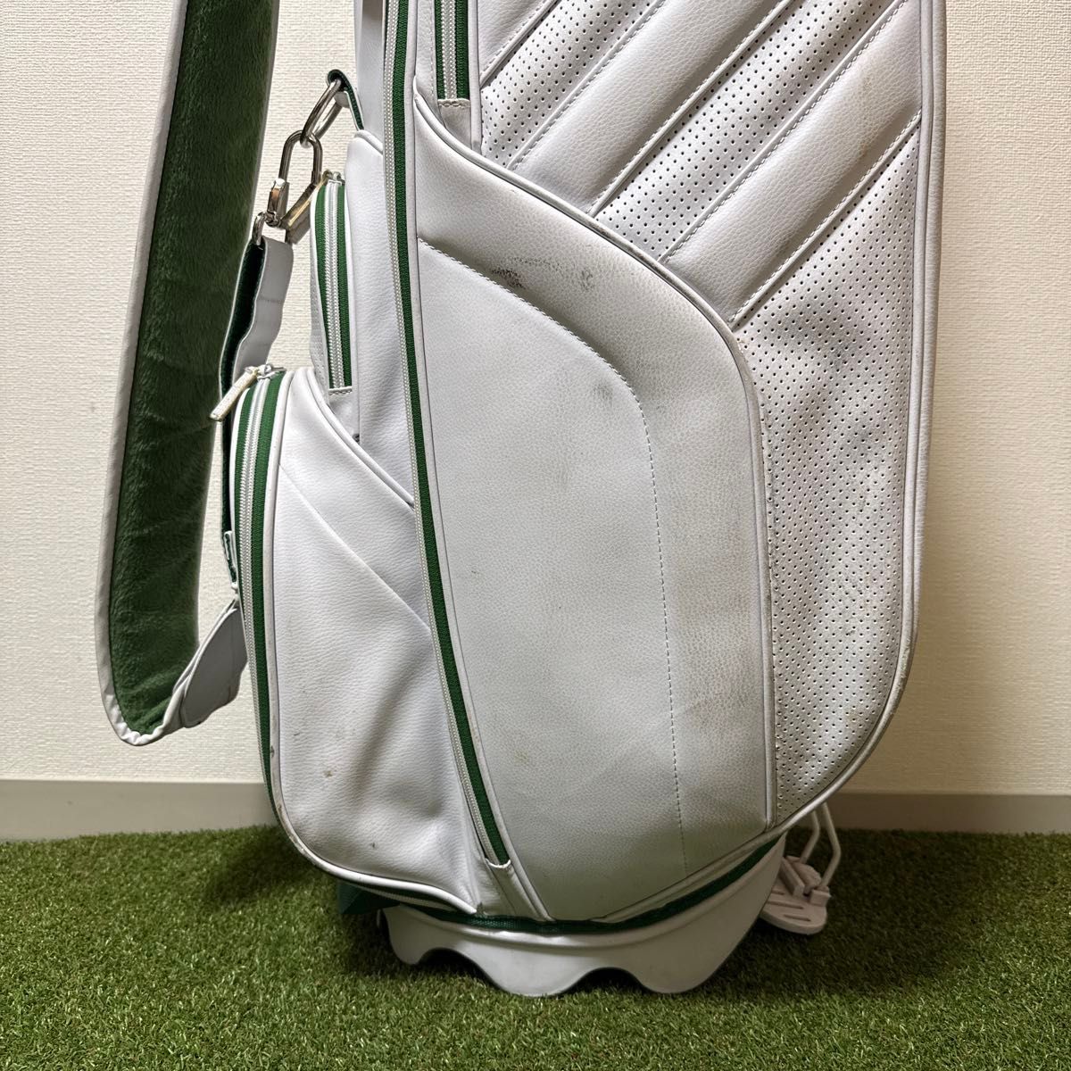 adidas アディダス キャディバッグ スタンド式 9型 3 1kg ホワイト系