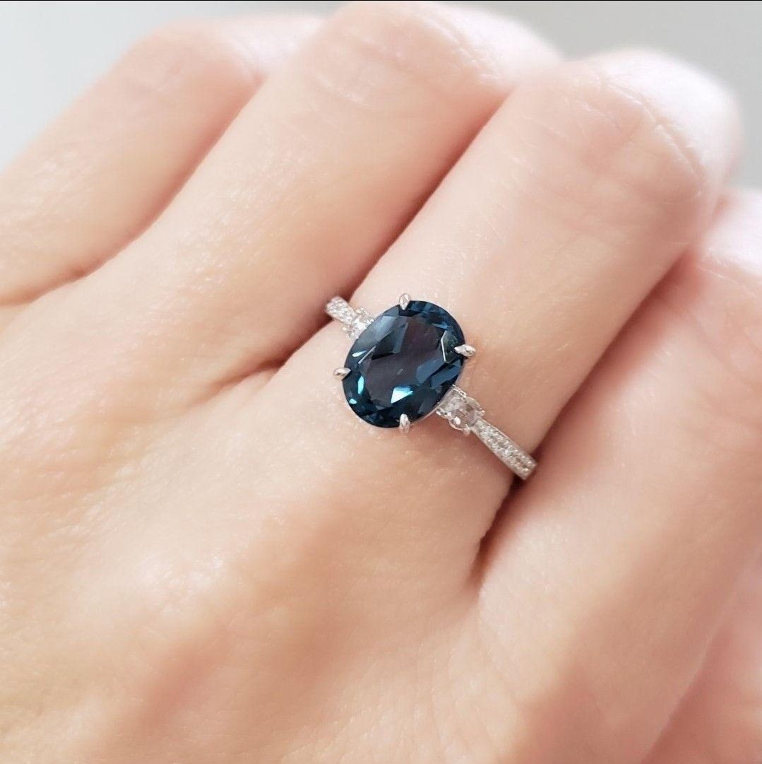 PT天然ロンドンブルートパーズリング 2 47ct ＆ローズカットダイヤ