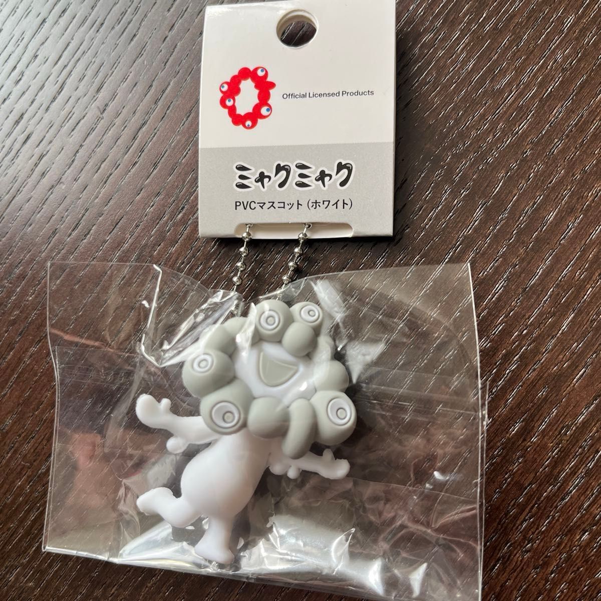 白ミャクミャク PVCマスコット ボールチェーン Bキーホルダー｜Yahoo