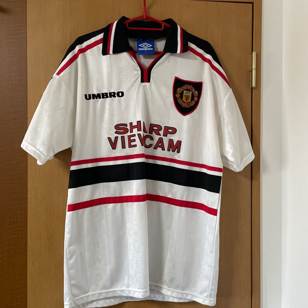 マンチェスターユナイテッド97/99モデル ベッカムのナンバーネーム入り