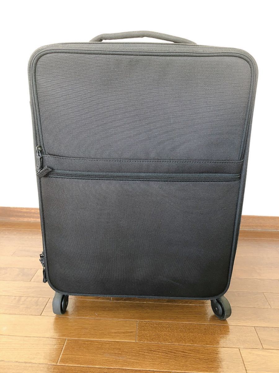無印 キャリーバッグ キャスター付き 無印良品 半分の厚みで収納できる