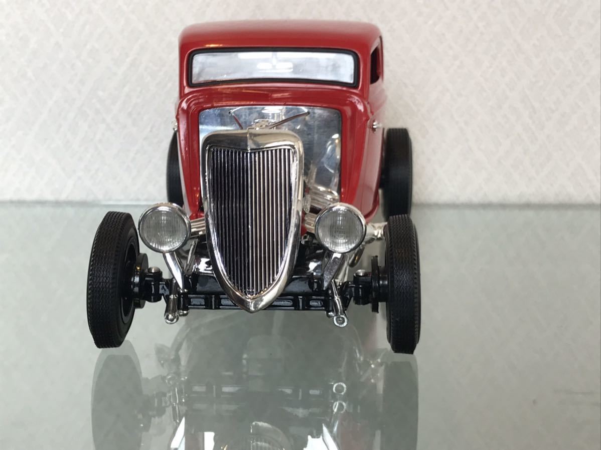 送料無料 1/18 フォード クーペ 1934 ホットロッド ミニカー