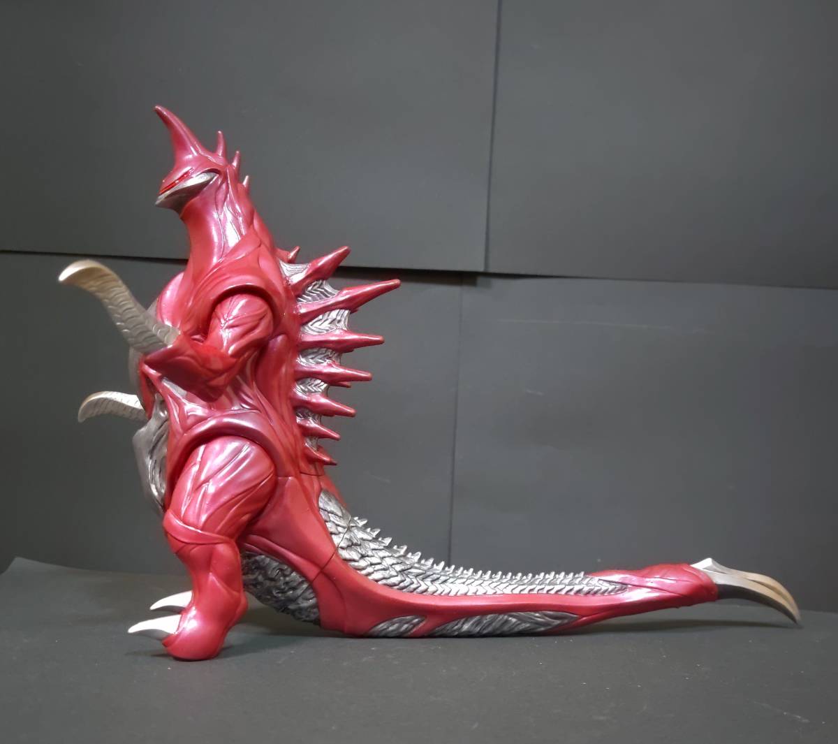 Yahoo!オークション - ゴジラ怪獣ソフビ ガイガンレクス リペイント完