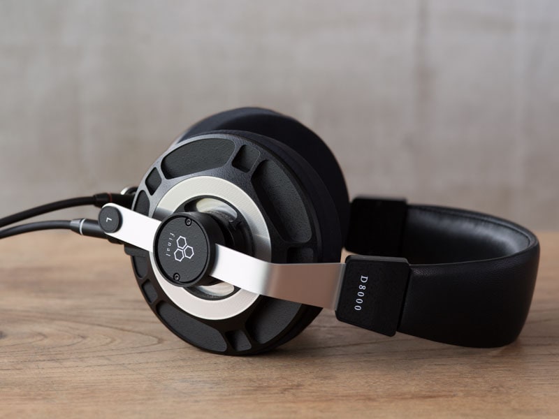 final、空気の層の摩擦を活用したAFDS搭載の平面磁界型ヘッドフォン