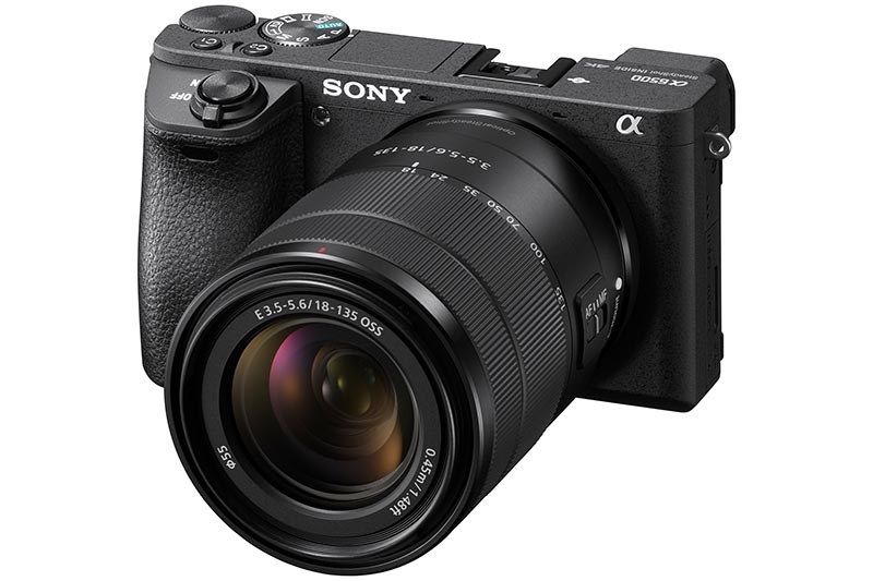 ソニー、「α6500」と「α6300」に18-135mm高倍率ズームレンズキット