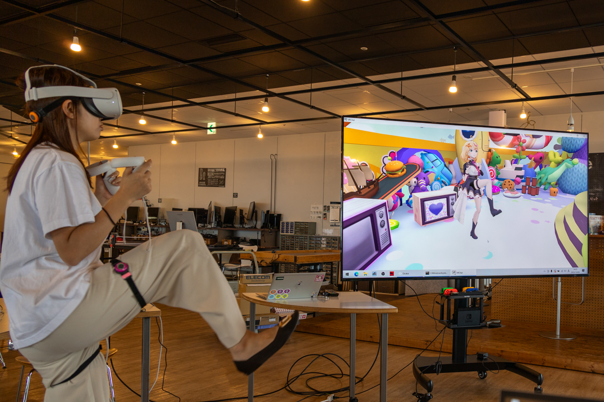 ソニーmocopiの太もも用拡張バンド案内開始。ユーザーに無償提供 - AV