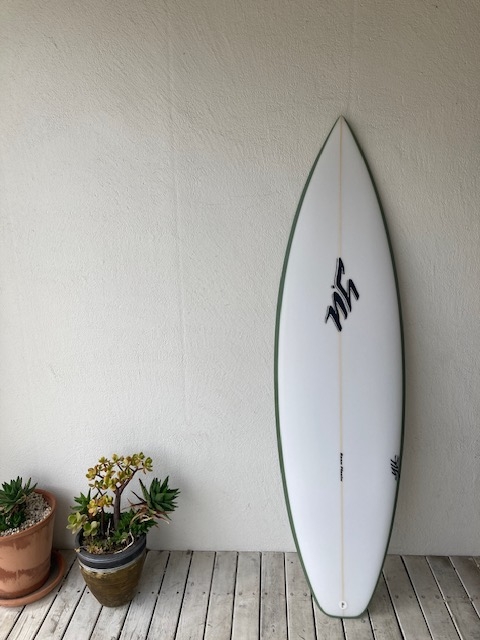 YU Surfboards | axes surfrage