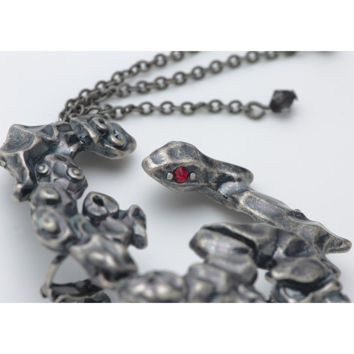 ウルトラマンオーブ ジャグラスジャグラー耳飾り風イヤリング