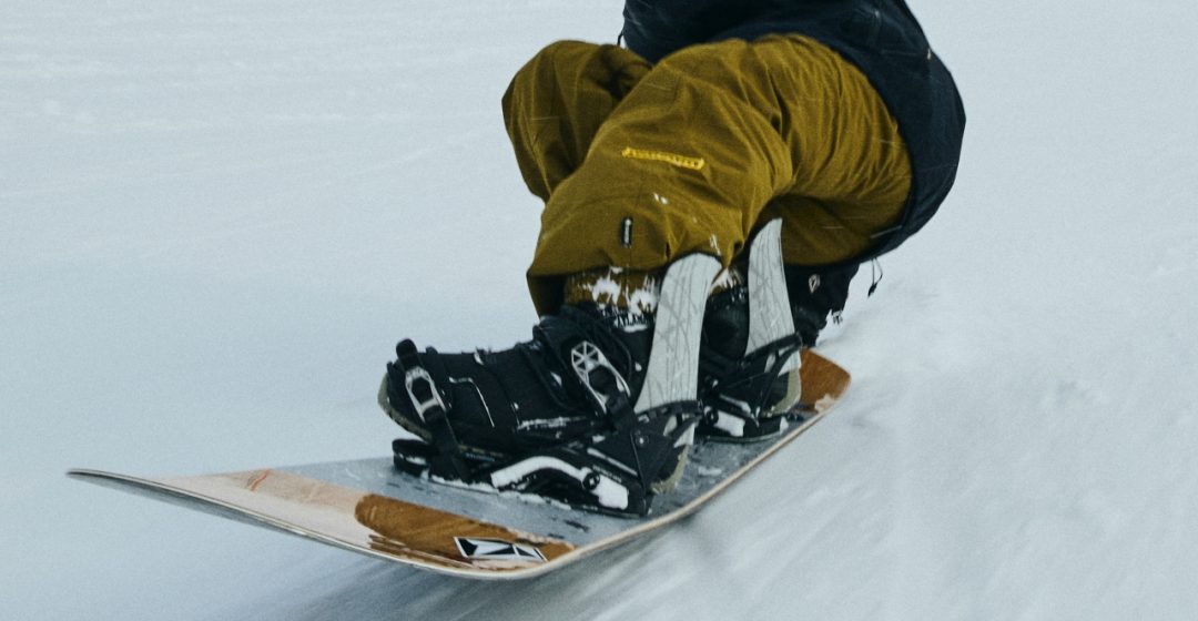 固定されていても自由に足を動かせる唯一無二のバインディング