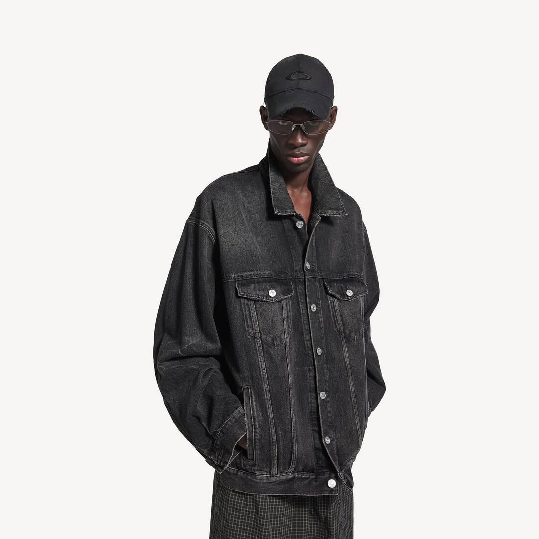オーバーサイズジャケット で ブラック | Balenciaga JP (バレンシアガ）