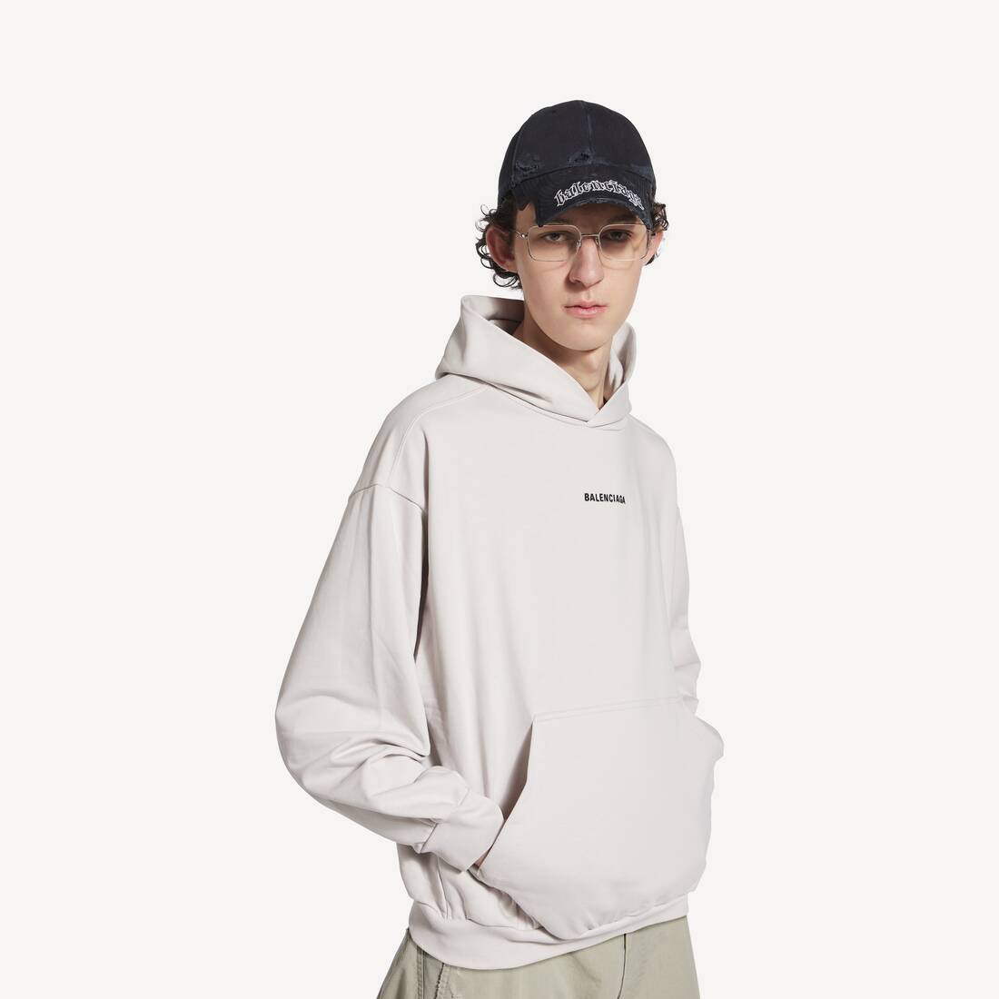 New Balenciaga Back Hoodie ミディアムフィット で オフホワイト