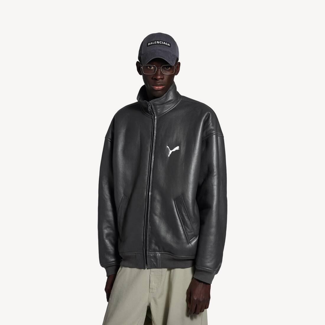 Balenciaga | Puma レザージャケット で チャコール | Balenciaga JP