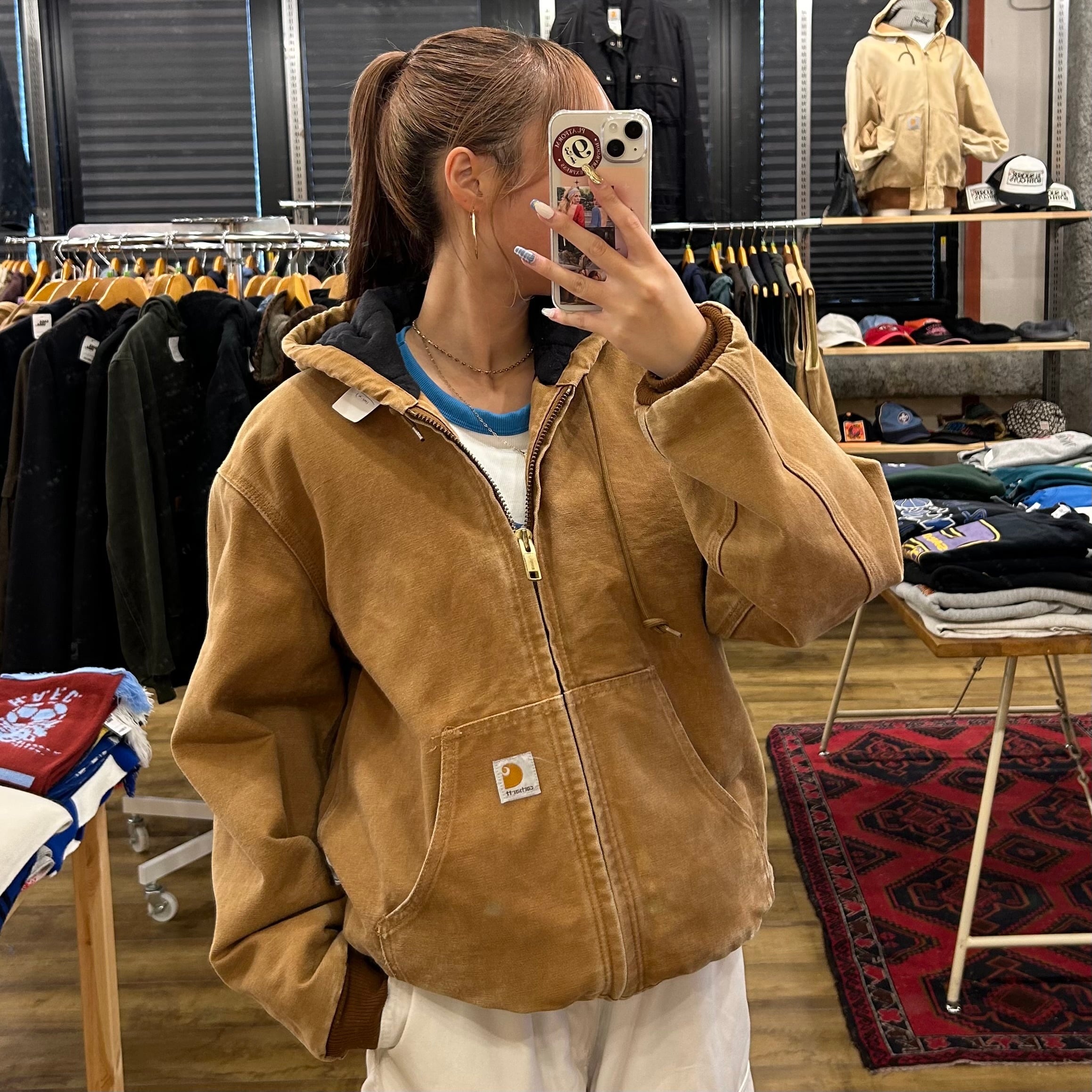 m*a様 カーハート アクティブジャケット ブラウン small Carhartt