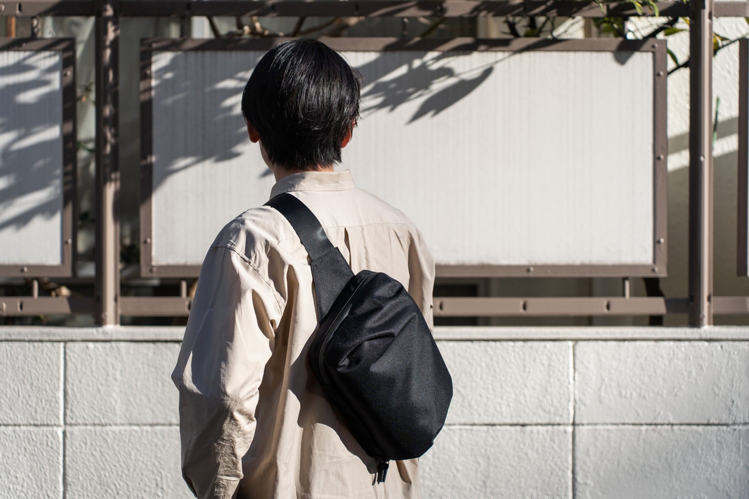 iPadユーザーのためのボディバッグ「HALFDAY PACK ver.2」 | drip公式