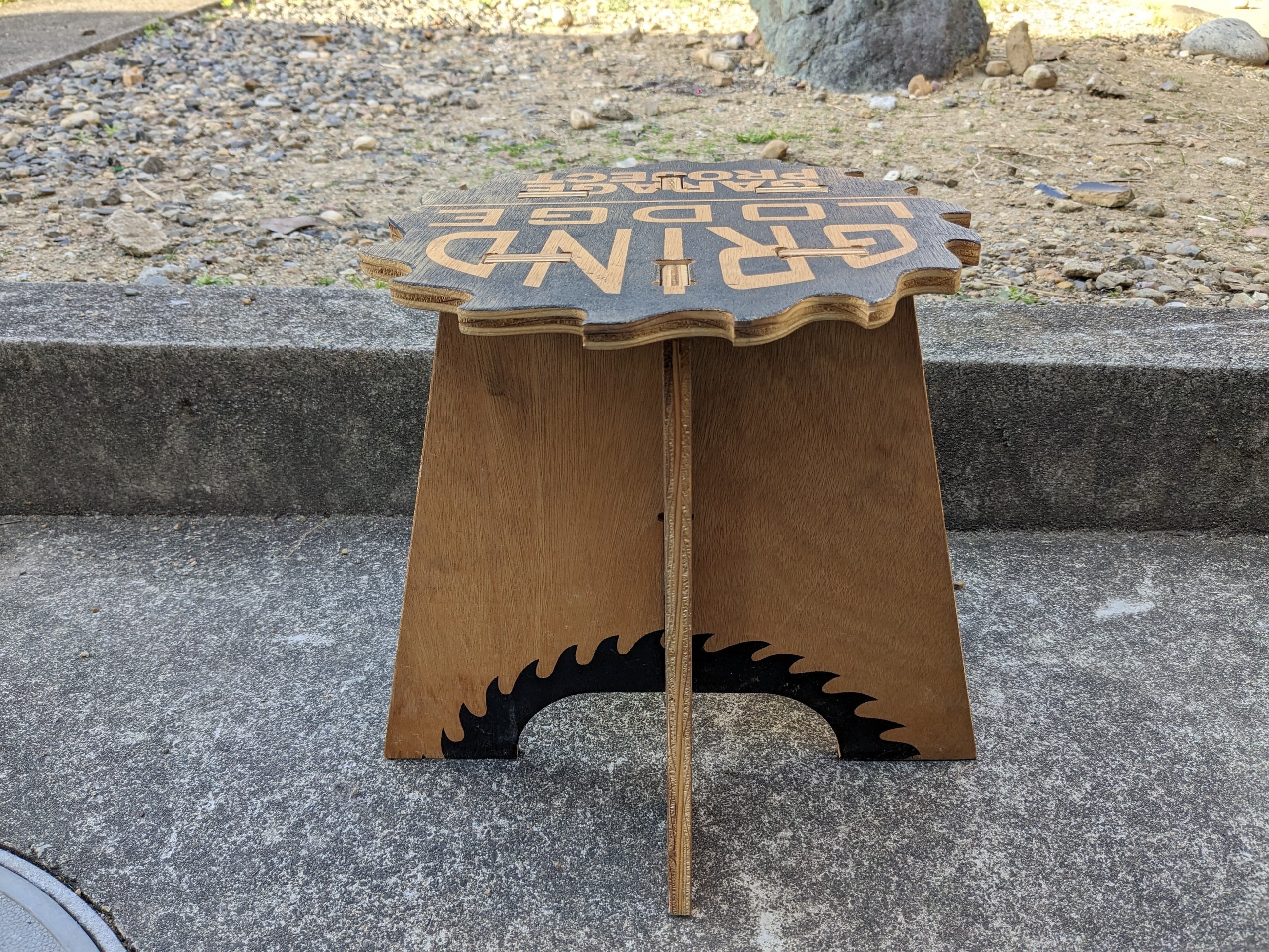 GRINDLODGE（グラインドロッヂ）スツール | Outdoor Reuse
