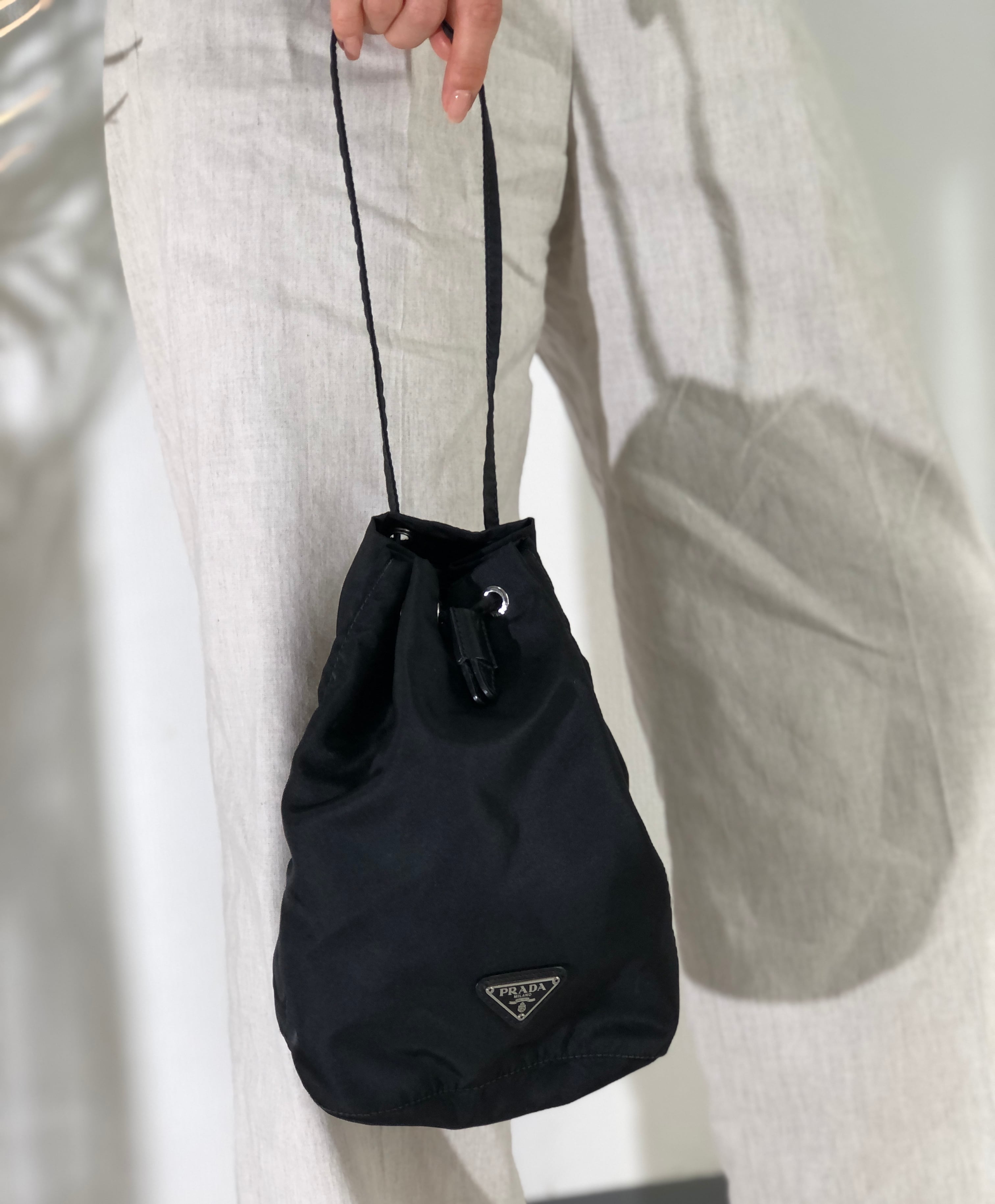 PRADA プラダ トライアングルロゴ ナイロン ミニバッグ 巾着 ポーチ