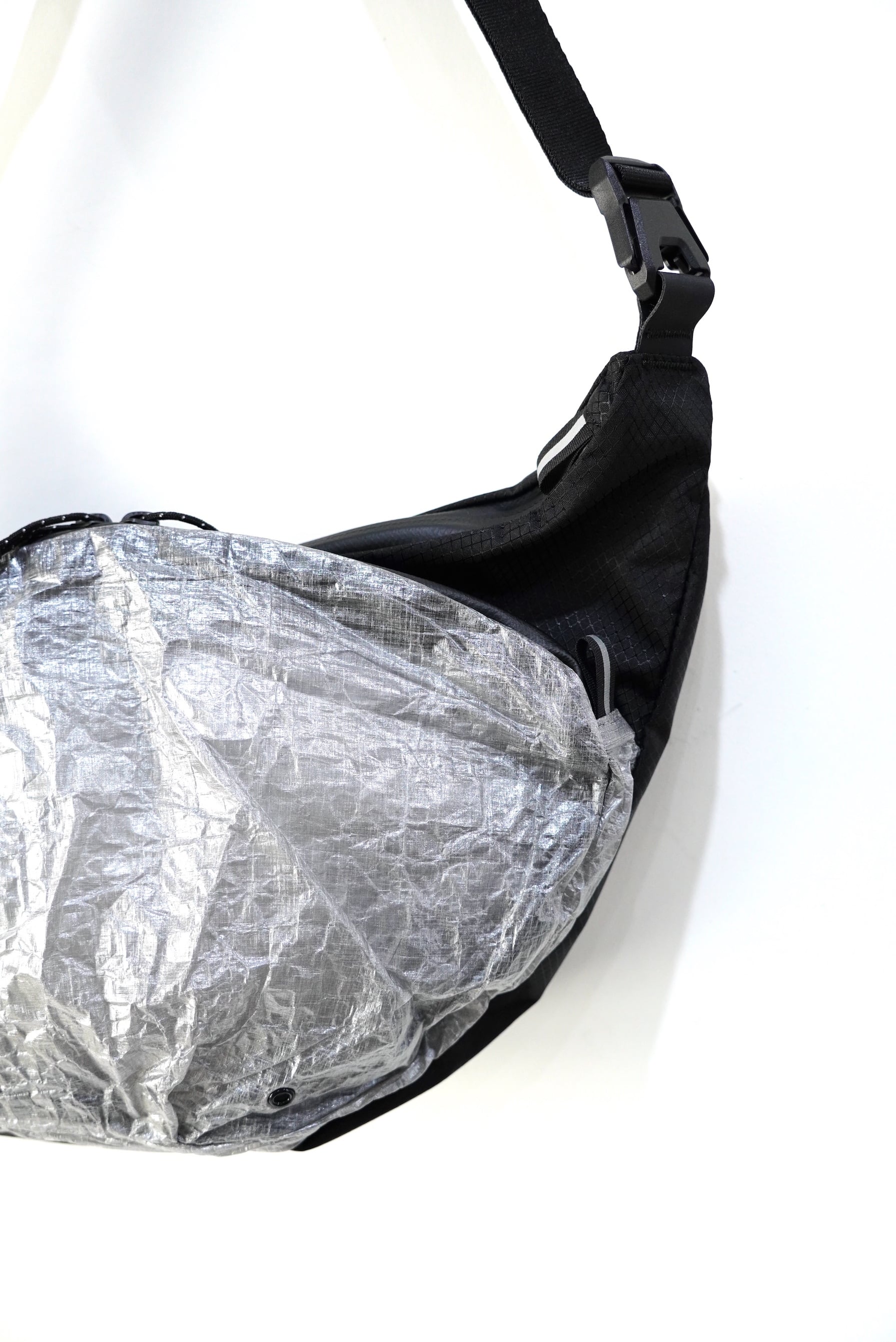 maastik / SLING BAG 7.6 re stock !! | POETRY