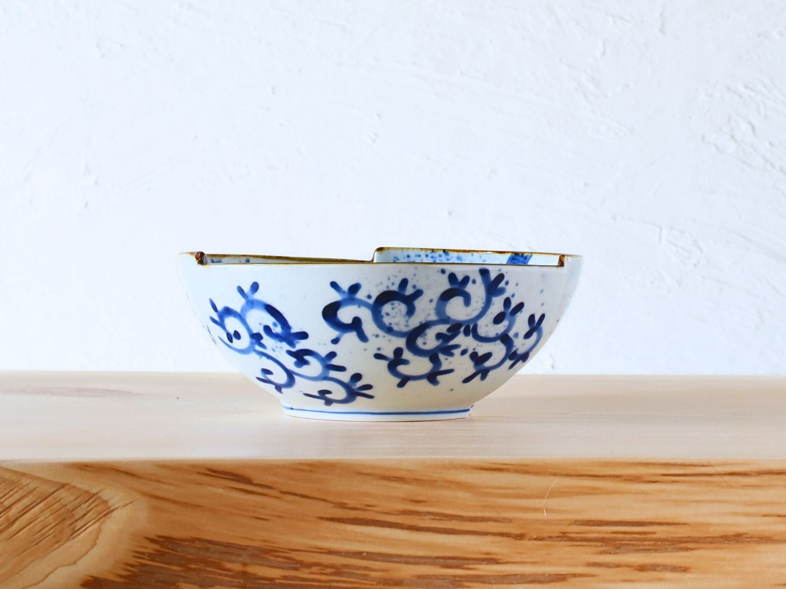 有田焼 福泉窯 染付絵変り 三方つなぎ5.5寸鉢 | ARITAYAKI STORE