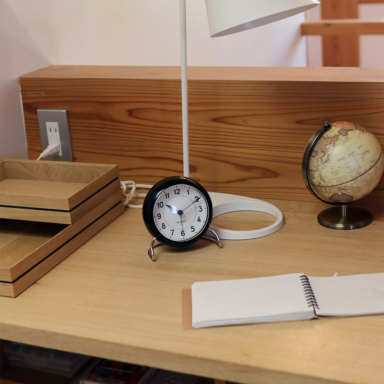 即納品】TABLE CLOCK CITY HALL／北欧／アルネ・ヤコブセン／テーブル