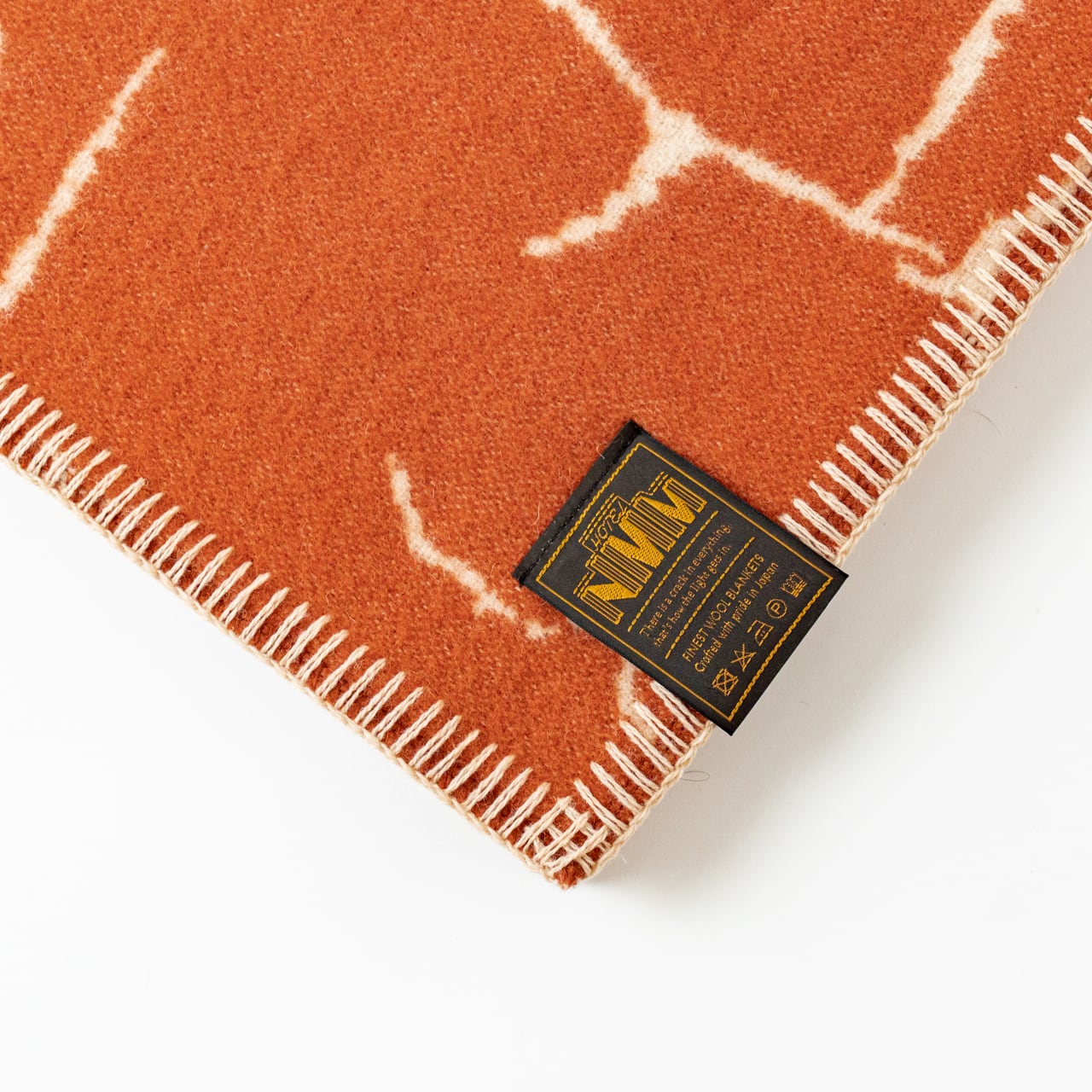 HOTEL BLANKET | NATURAL MOUNTAIN MONKEYS