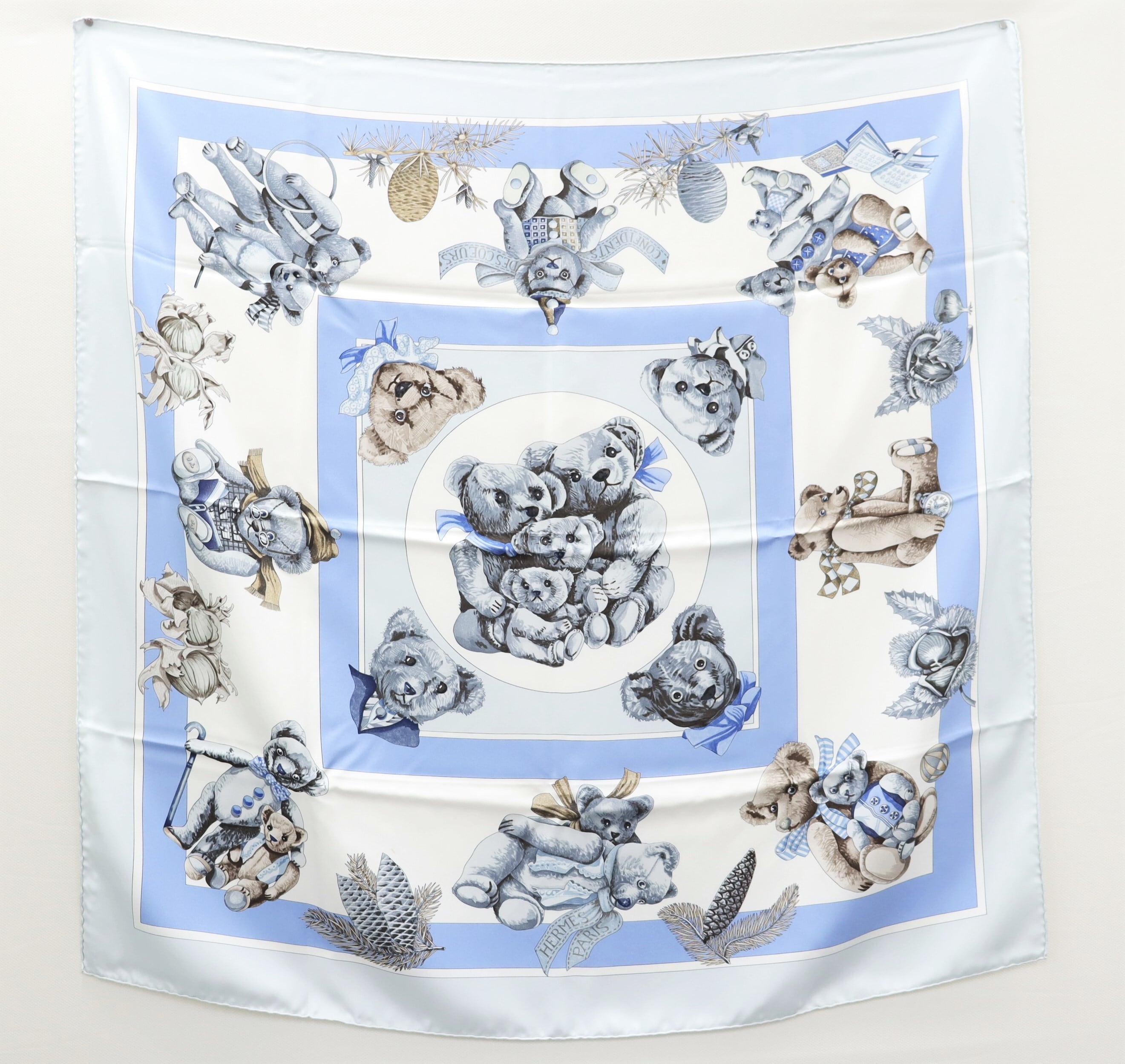 HERMES エルメス カレ90 テディベア Confidents descoeurs 青 シルク