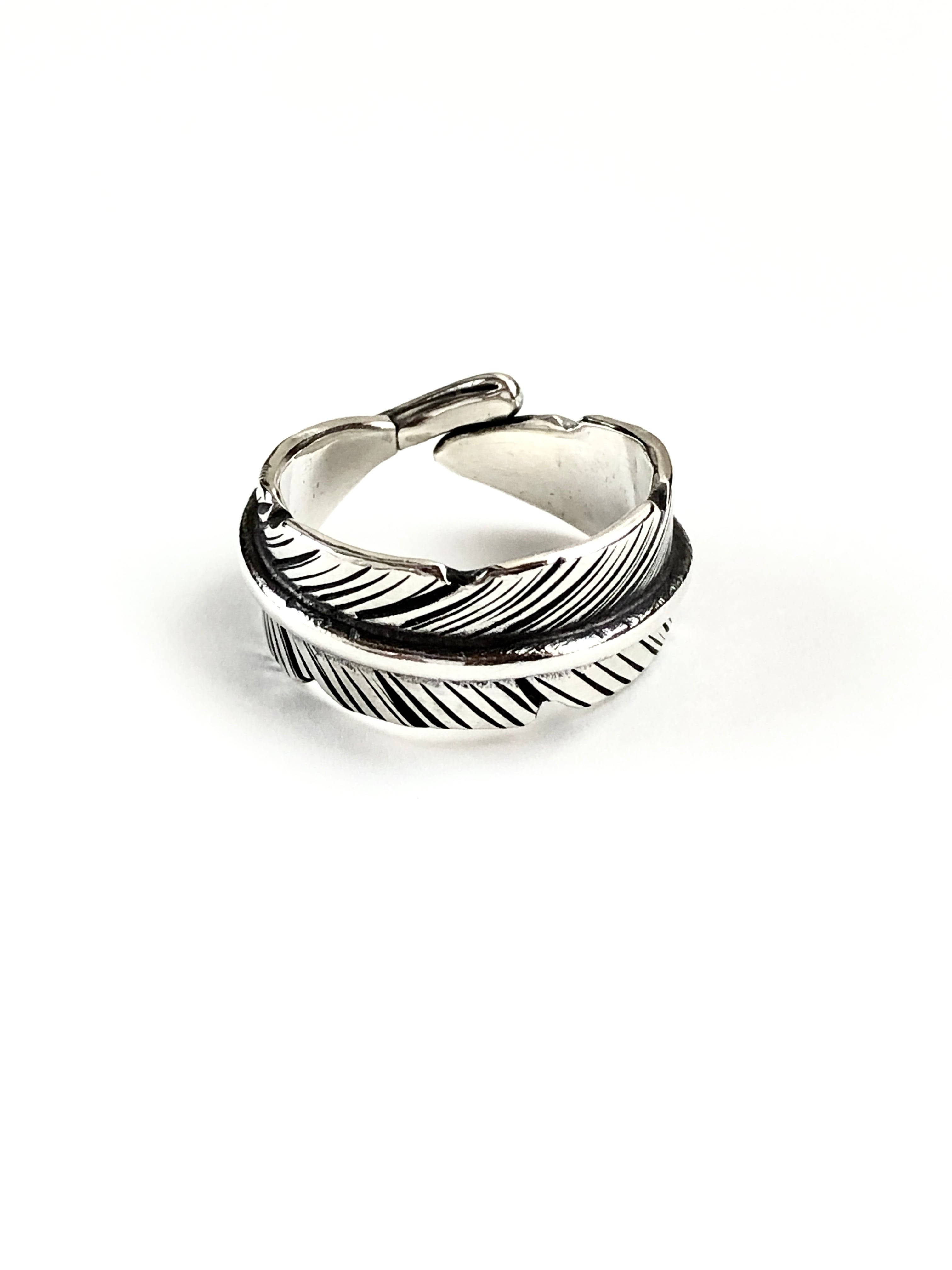 FEATHER RING M／BELIEVEINMIRACLE フェザーリング エム ビリーブイン