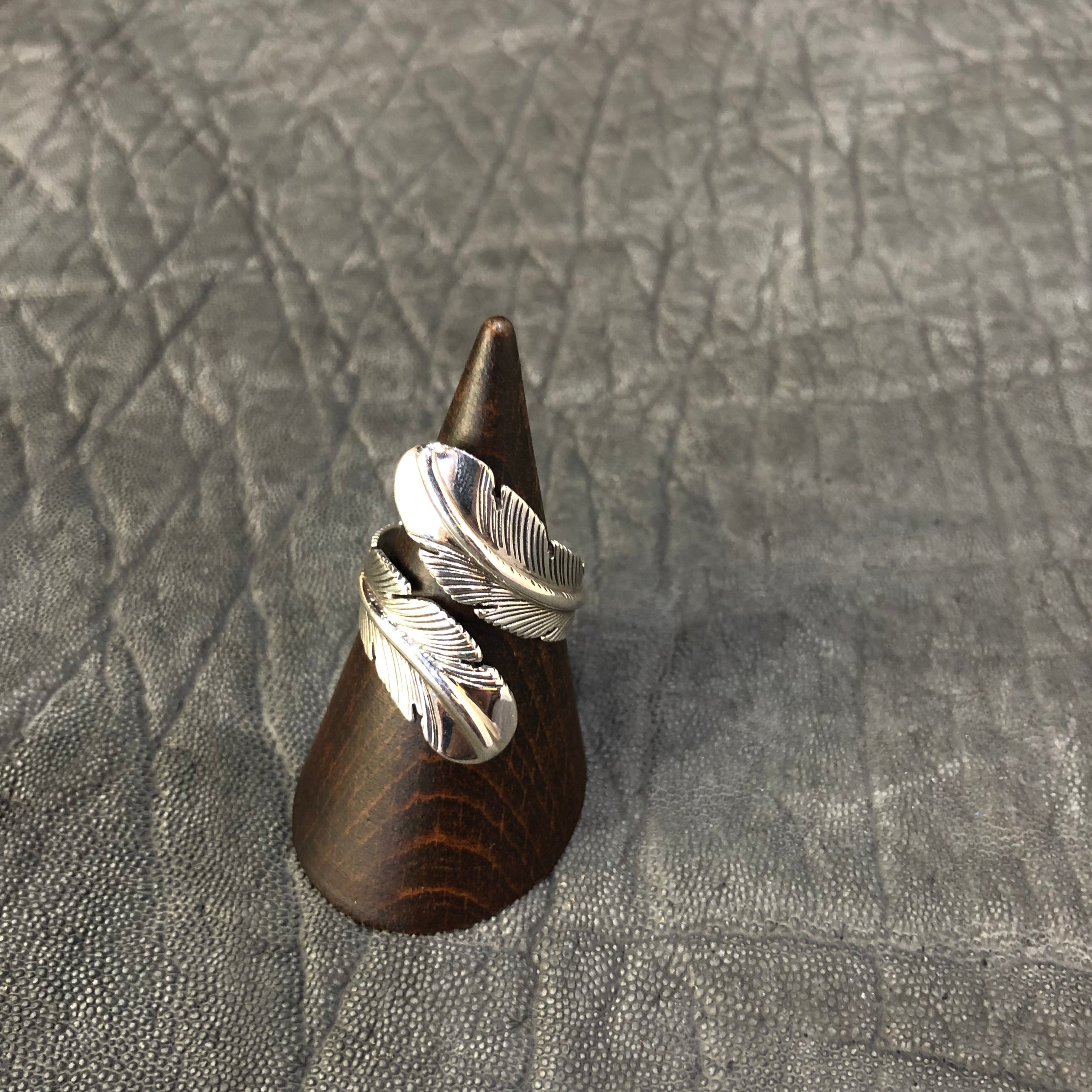 NAVAJO（ナバホ）族 Harvy Mace作 フェザーリング 15.5号 シルバー