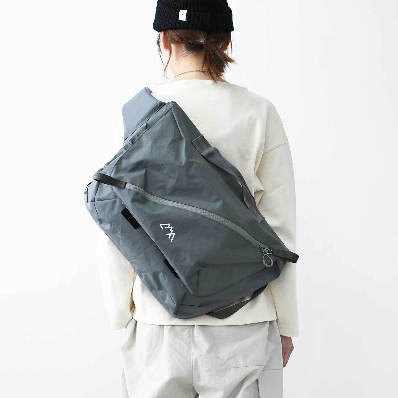 CMF OUTDOOR GARMENT [コムフィアウトドアガーメント] MESSENGER BAG X