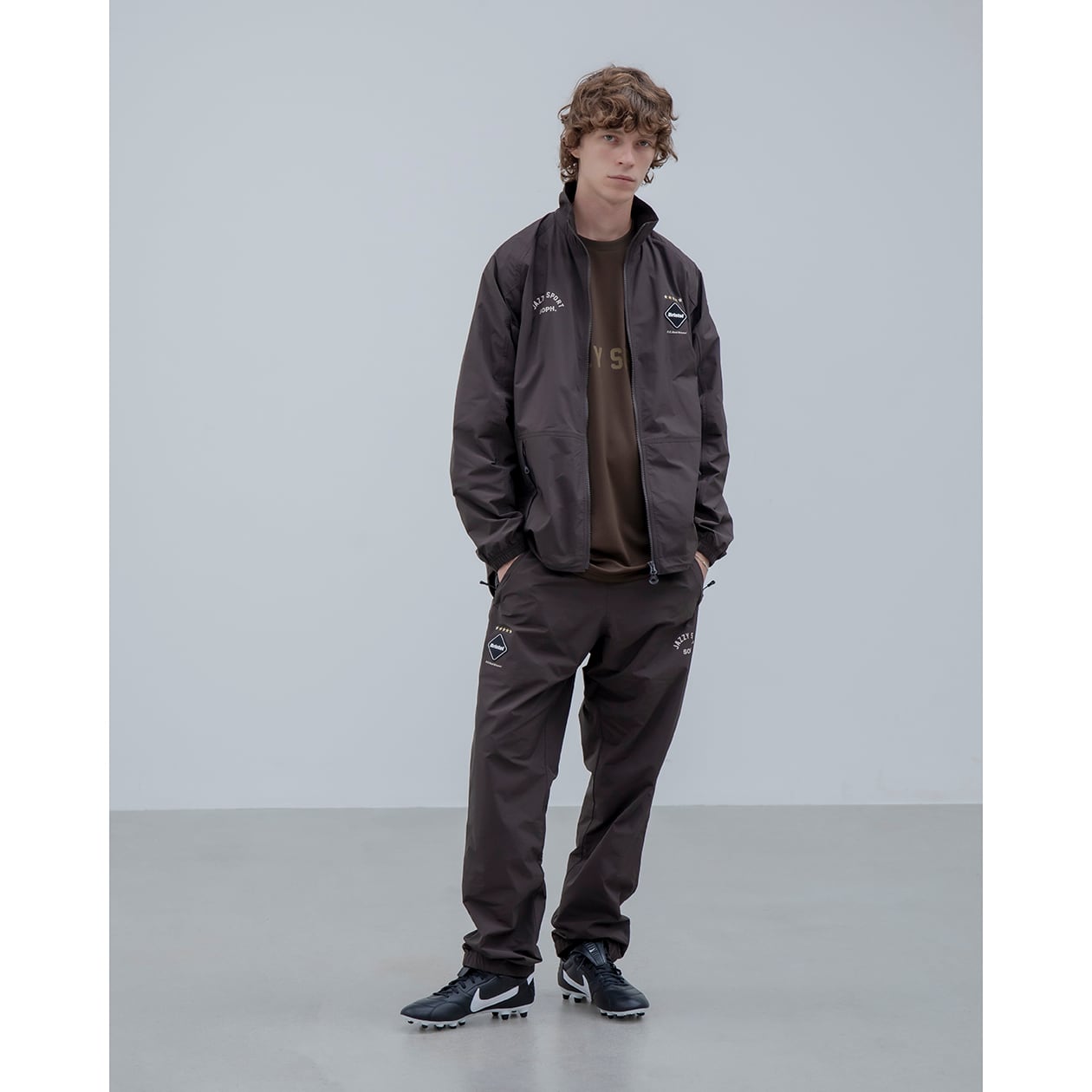 F.C. Real Bristol】Soph. // Jazzy Sport - Long Taiil Warm Up