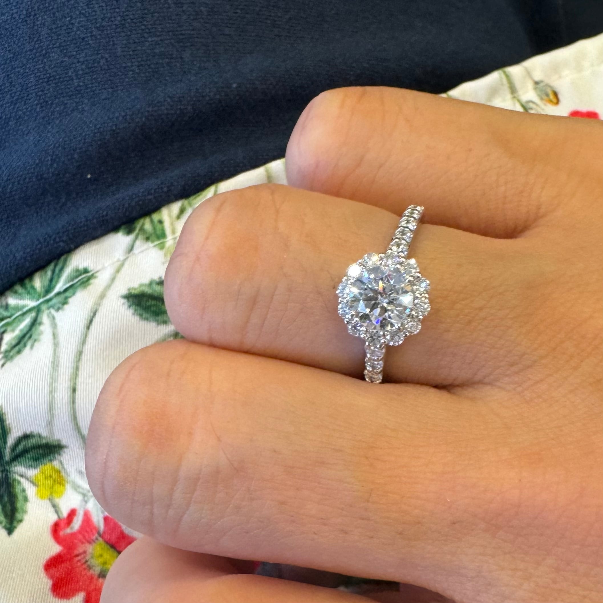 ラボグロウンダイヤモンド ヘイローリング 0.5ct 0.7ct 1ct 18K/Pt950