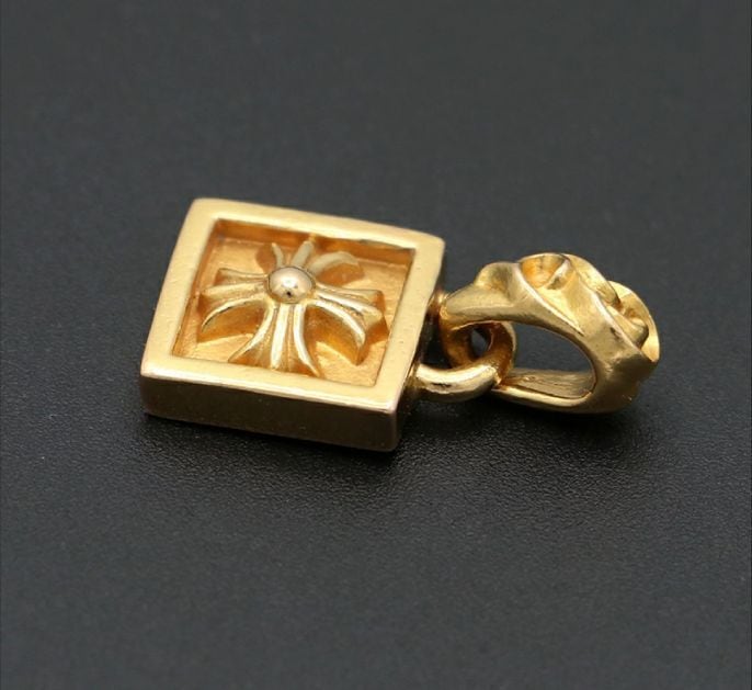 CHROME HEARTS クロムハーツ 22k CHプラス フレームドチャーム
