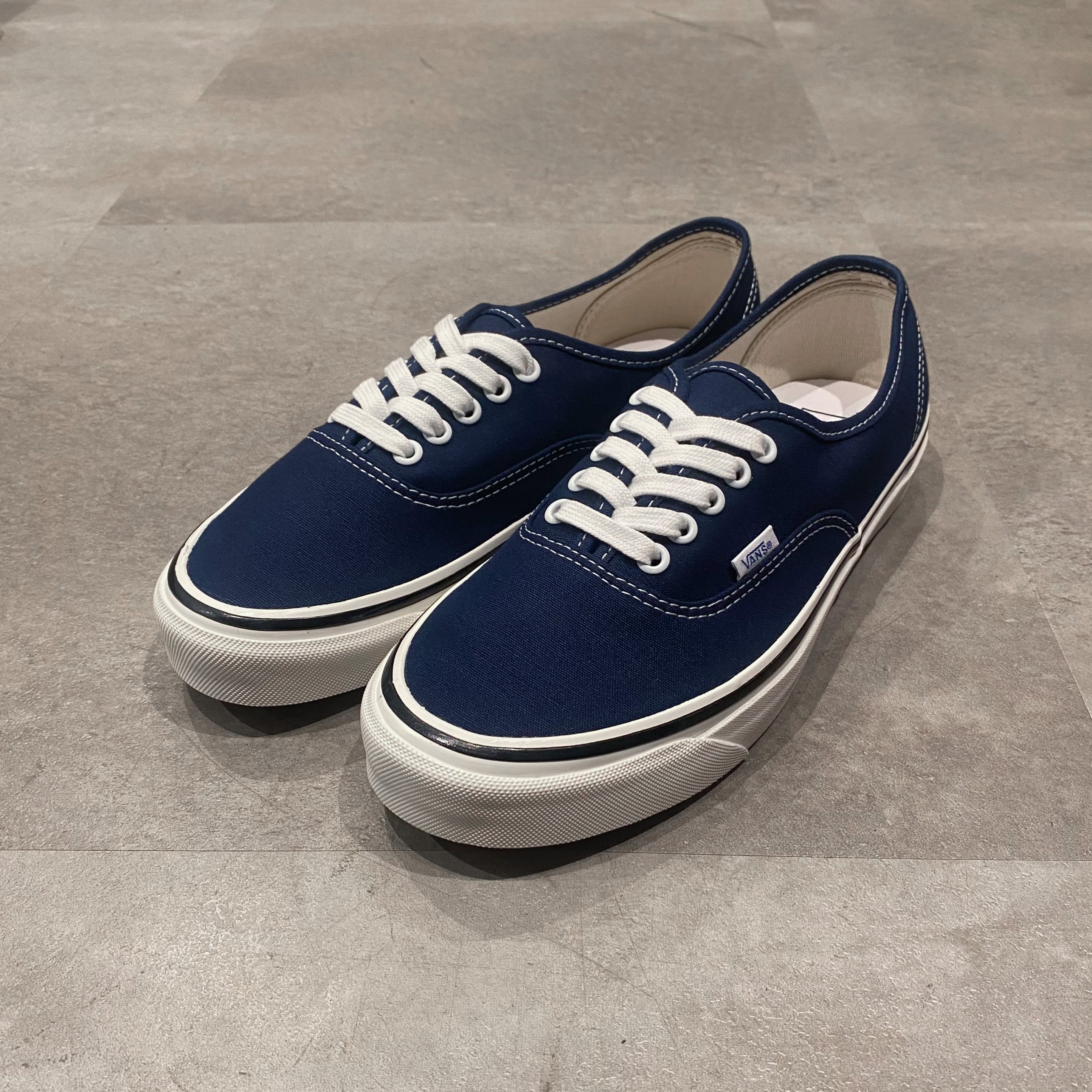 VANS Authentic 44 Dx 