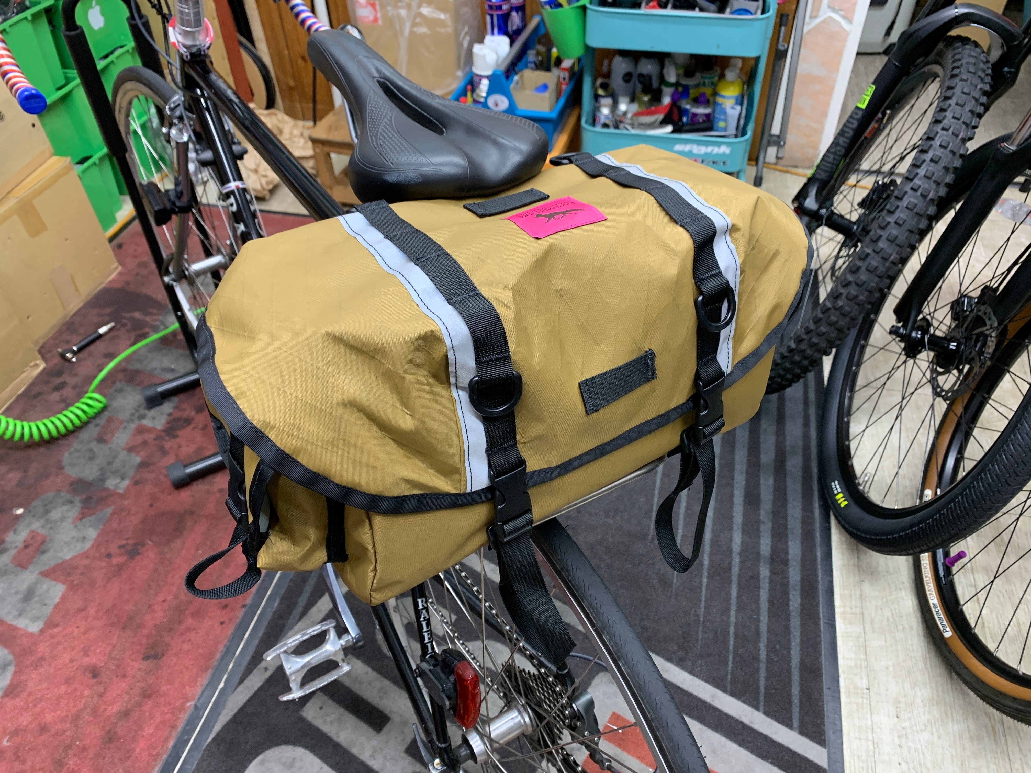 SWIFT INDUSTRIES* zeitgeist pack (x-pac/coyote) | Snatch Cycles