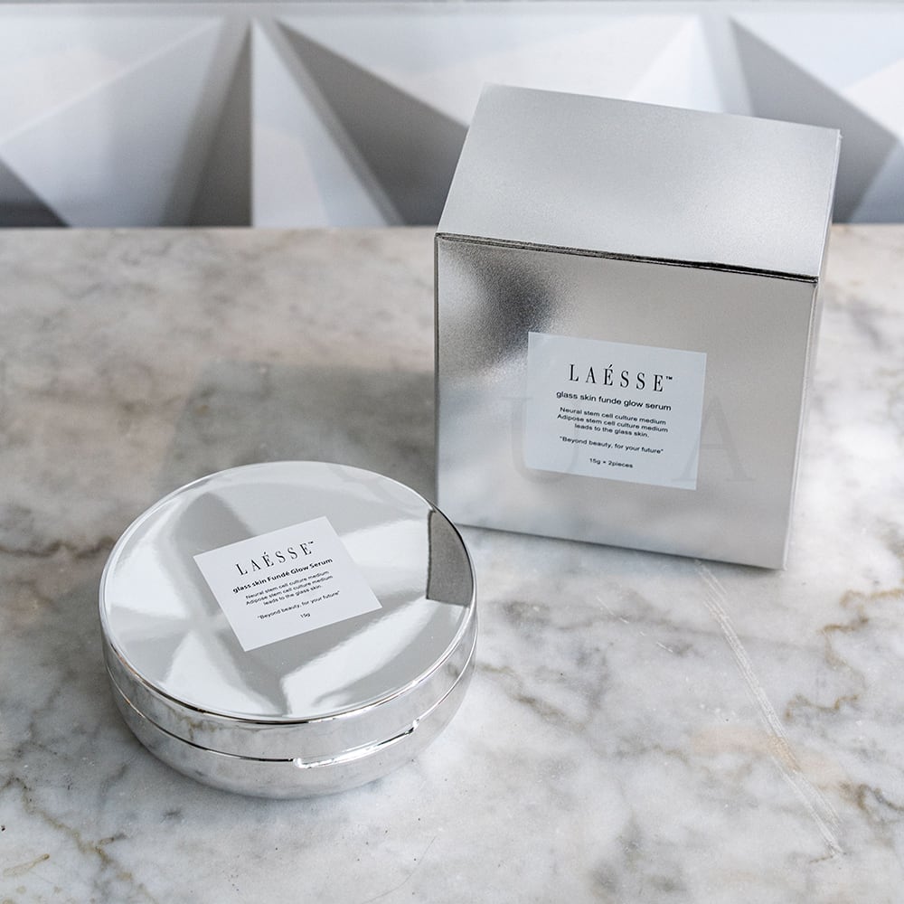 LAESSE glass skin Funde Glow Serum（ラエッセ グラススキン ファンデ