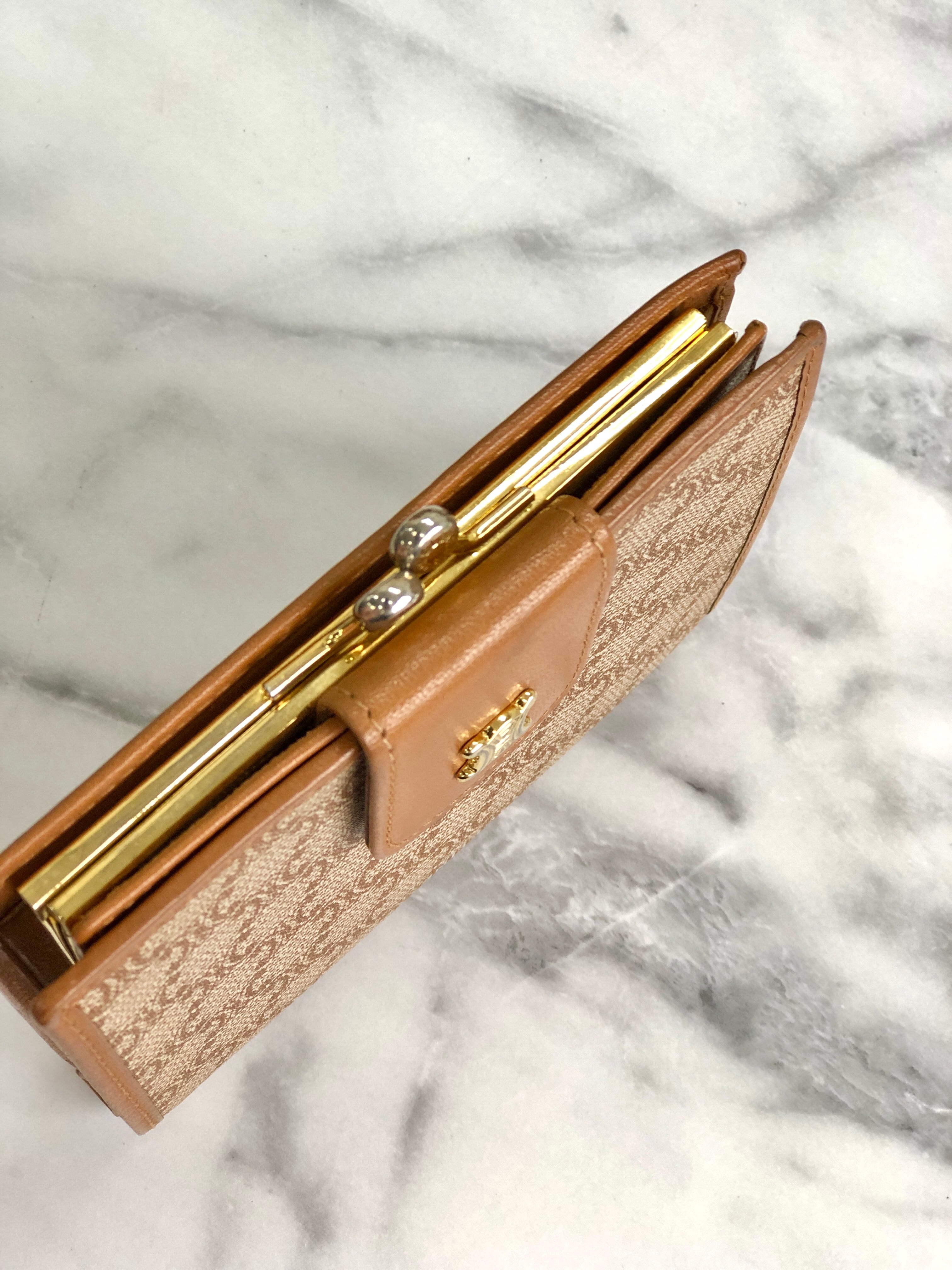 CELINE セリーヌ マカダム トリオンフ PVC レザー がま口 コンパクト