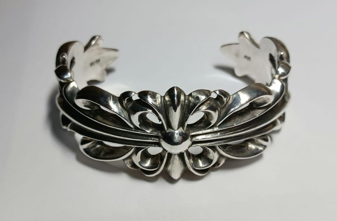 CHROME HEARTS クロムハーツ ダブルフローラルクロス カフ バングル