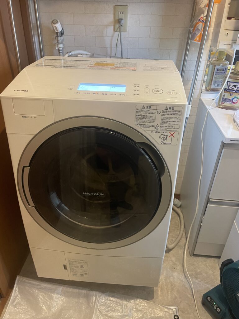 ドラム式洗濯機分解清掃:東芝TW-117V5乾燥不良分解クリーニング作業