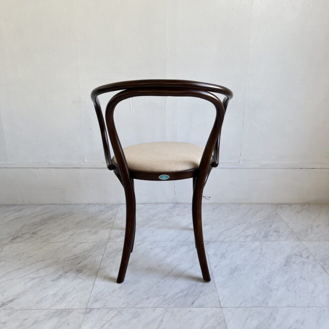 曲木家具 秋田木工 508-OU ダイニングチェアは、満足度99%、座り心地が