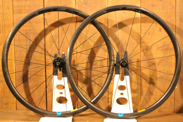 軽量ホイール！GIANT ジャイアント SLR 0 チューブレス対応 カーボン