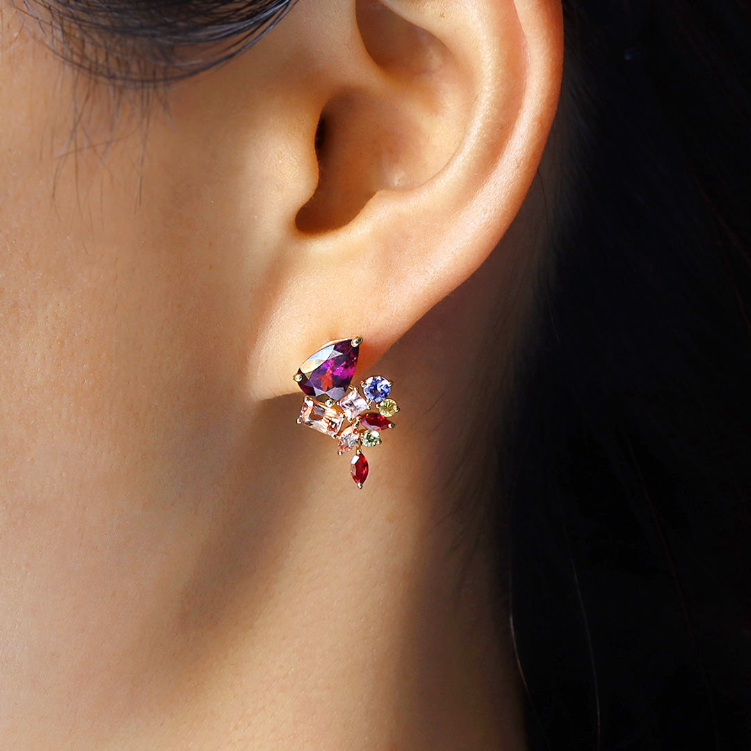 ビズー公式】ロードライトガーネット×マルチカラージュエル K18ピアス