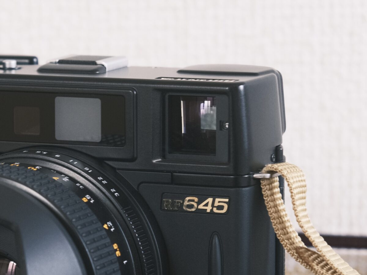 フィルムカメラレビュー。「BRONICA RF645」 | BORN SURE blog