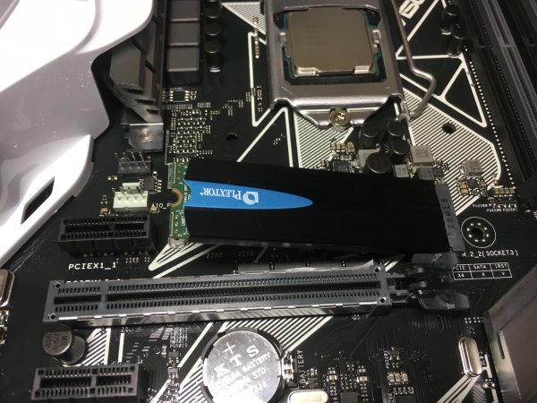 いよいよ組み立て開始！CPU メモリ SSDの取り付け | なにブロ自作PC＆