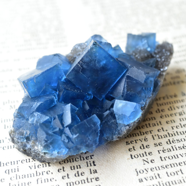 フローライト（蛍石） Indigo blue 中国・福建省産 74g/ 鉱物・結晶